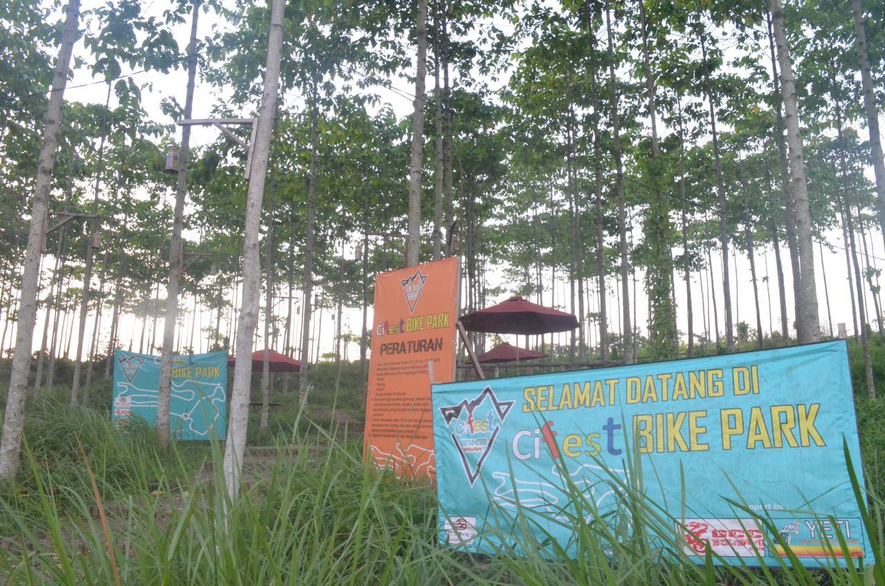 Ibis Budget Cikarang Festival Bekasi Kültér fotó